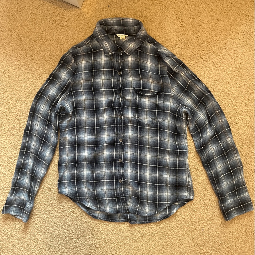 Aeropostale Women’s Flannel Shirt size Large, blue/white